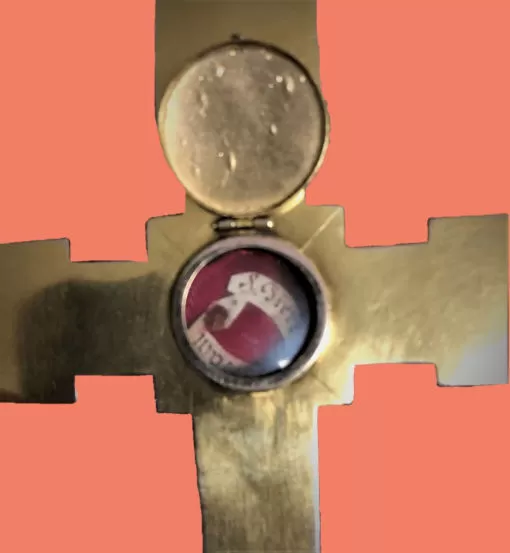 Cruz pectoral de Mons. Labrie