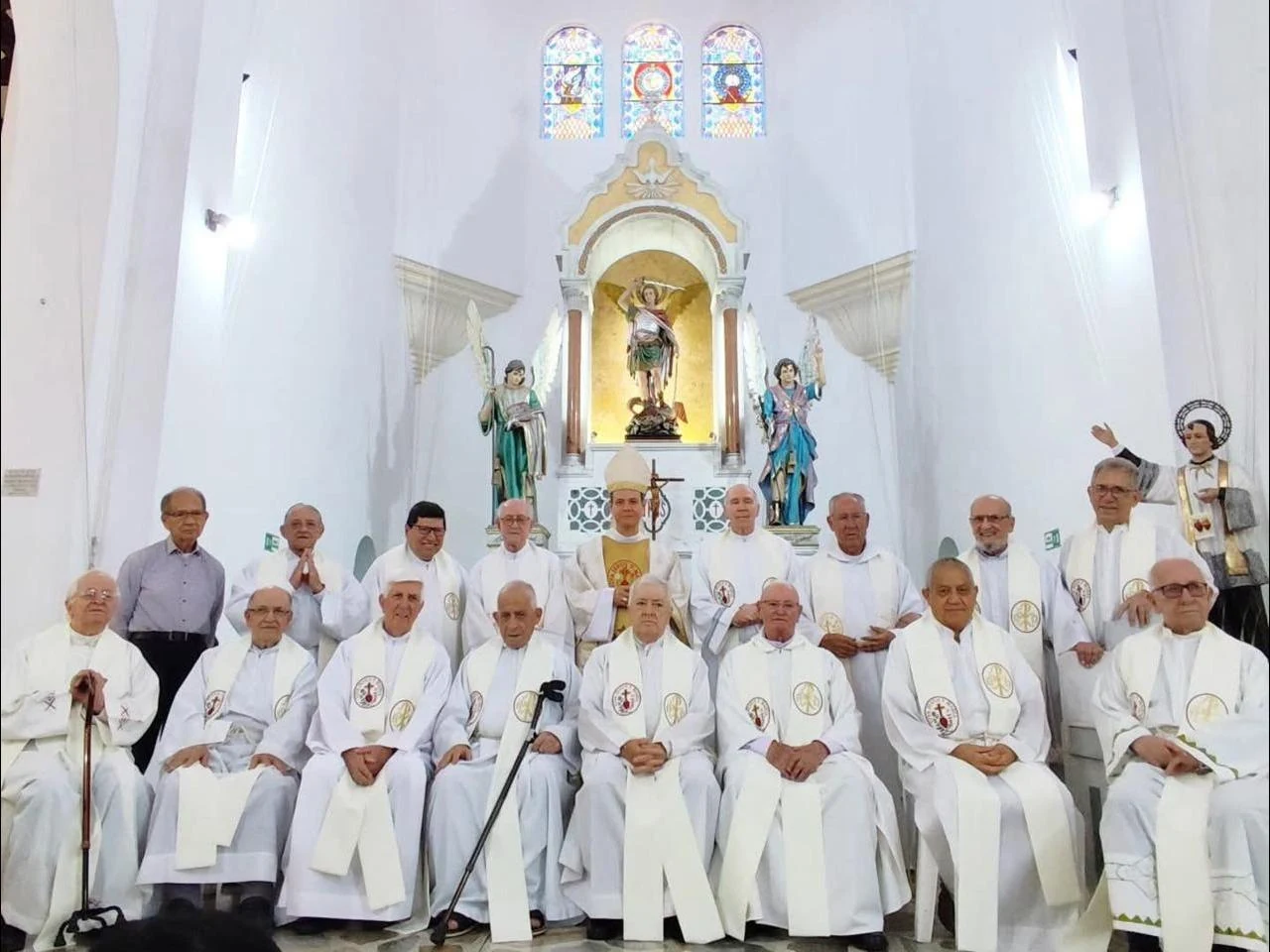 Los Eudistas de Colombia reunidos para una celebración