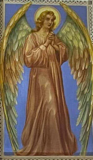 Ángel en oración, manos unidas